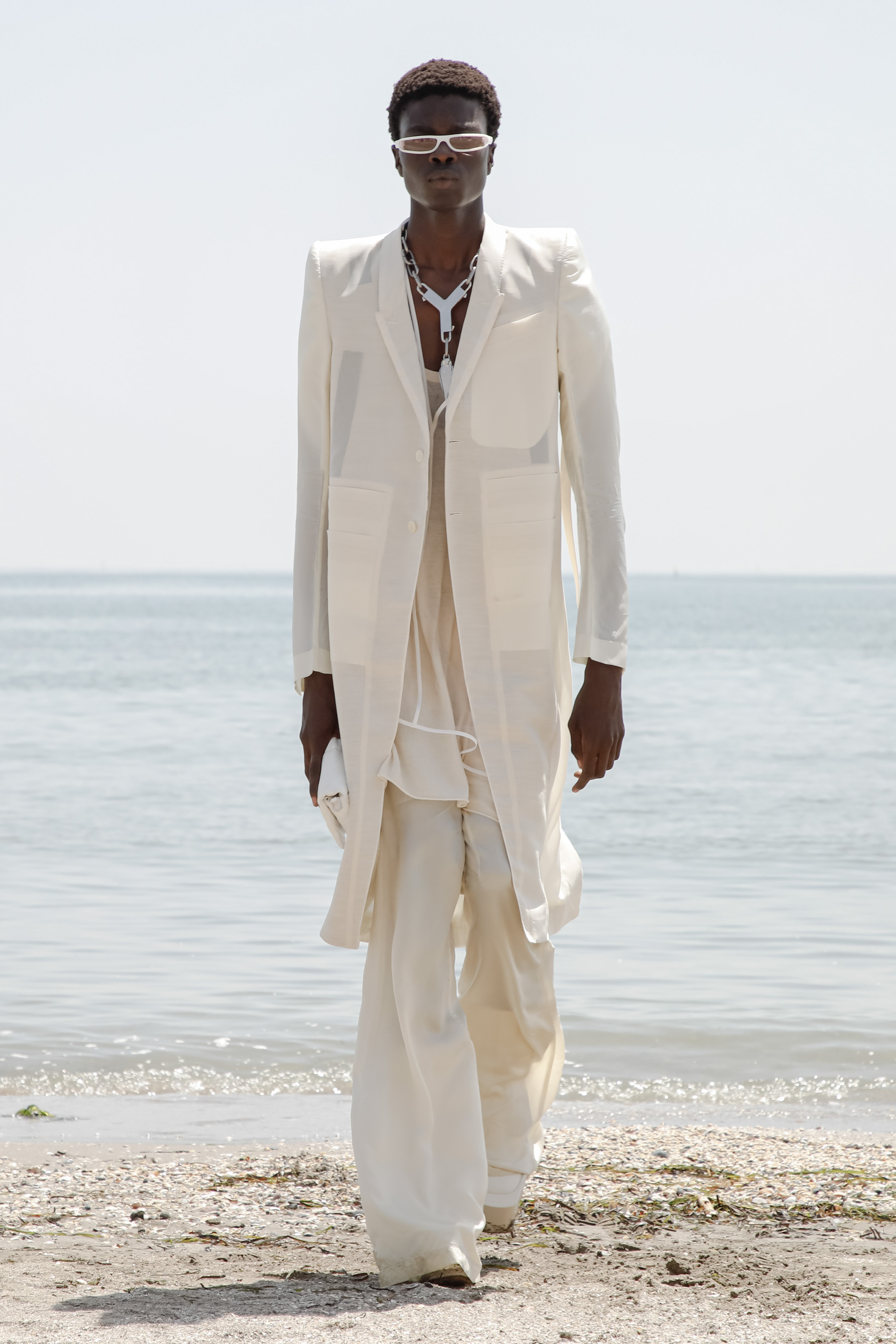 Look 16