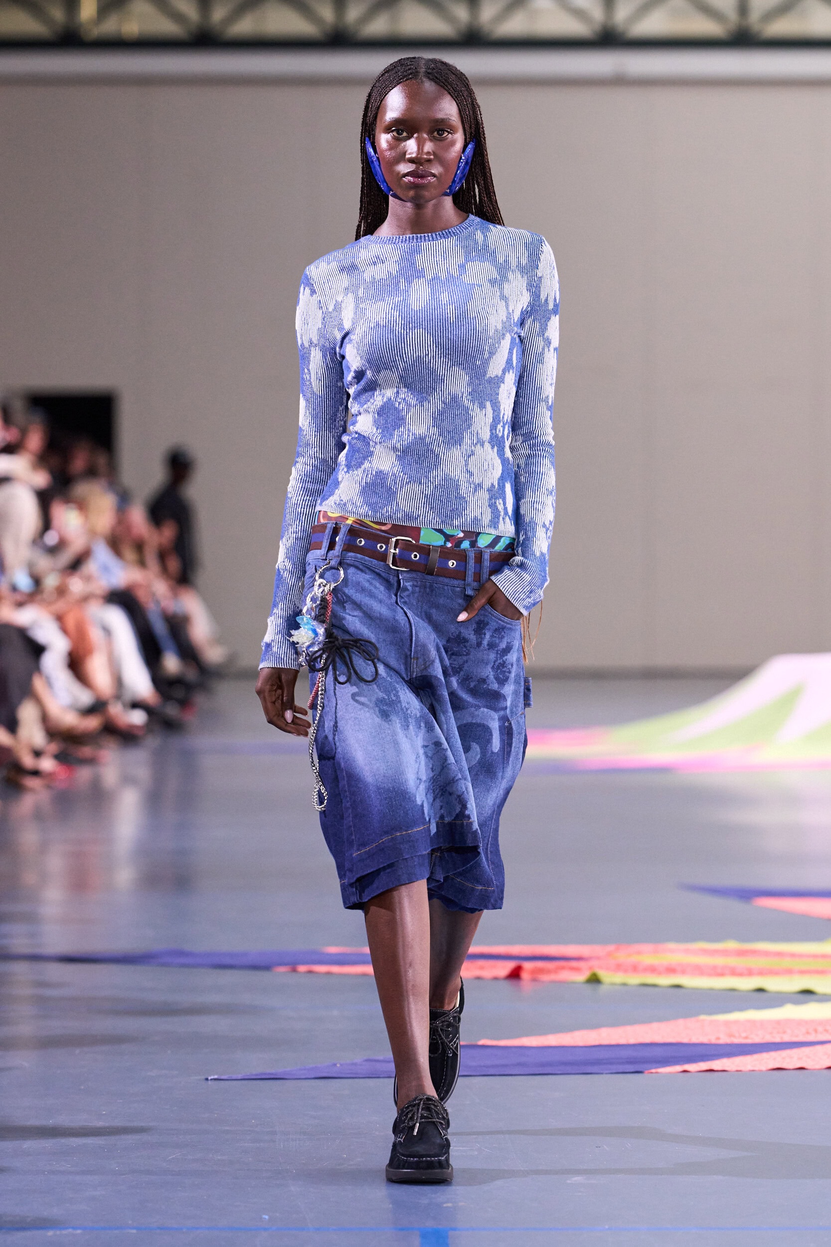 Look 18