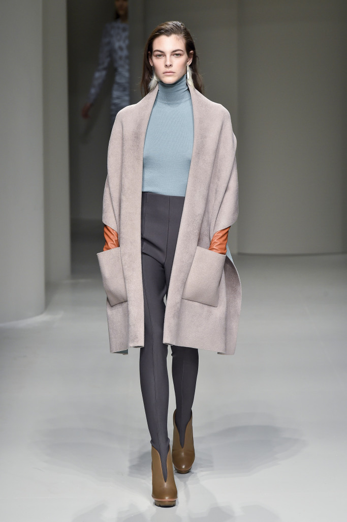 Look 10
