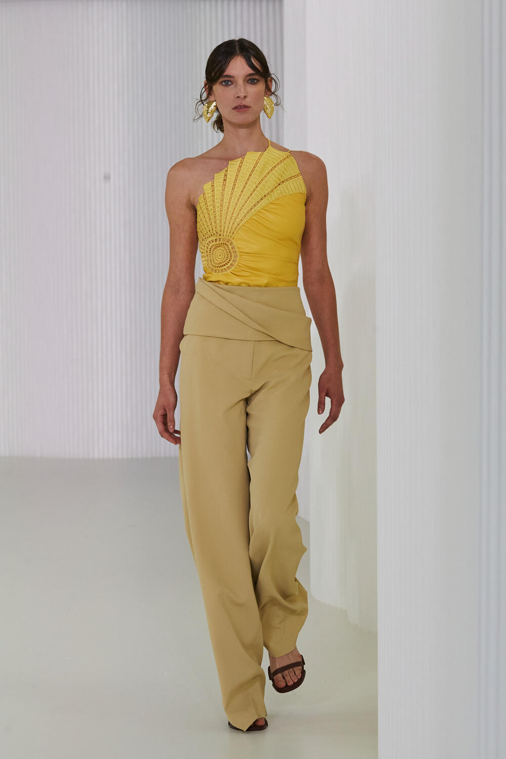 Look 28