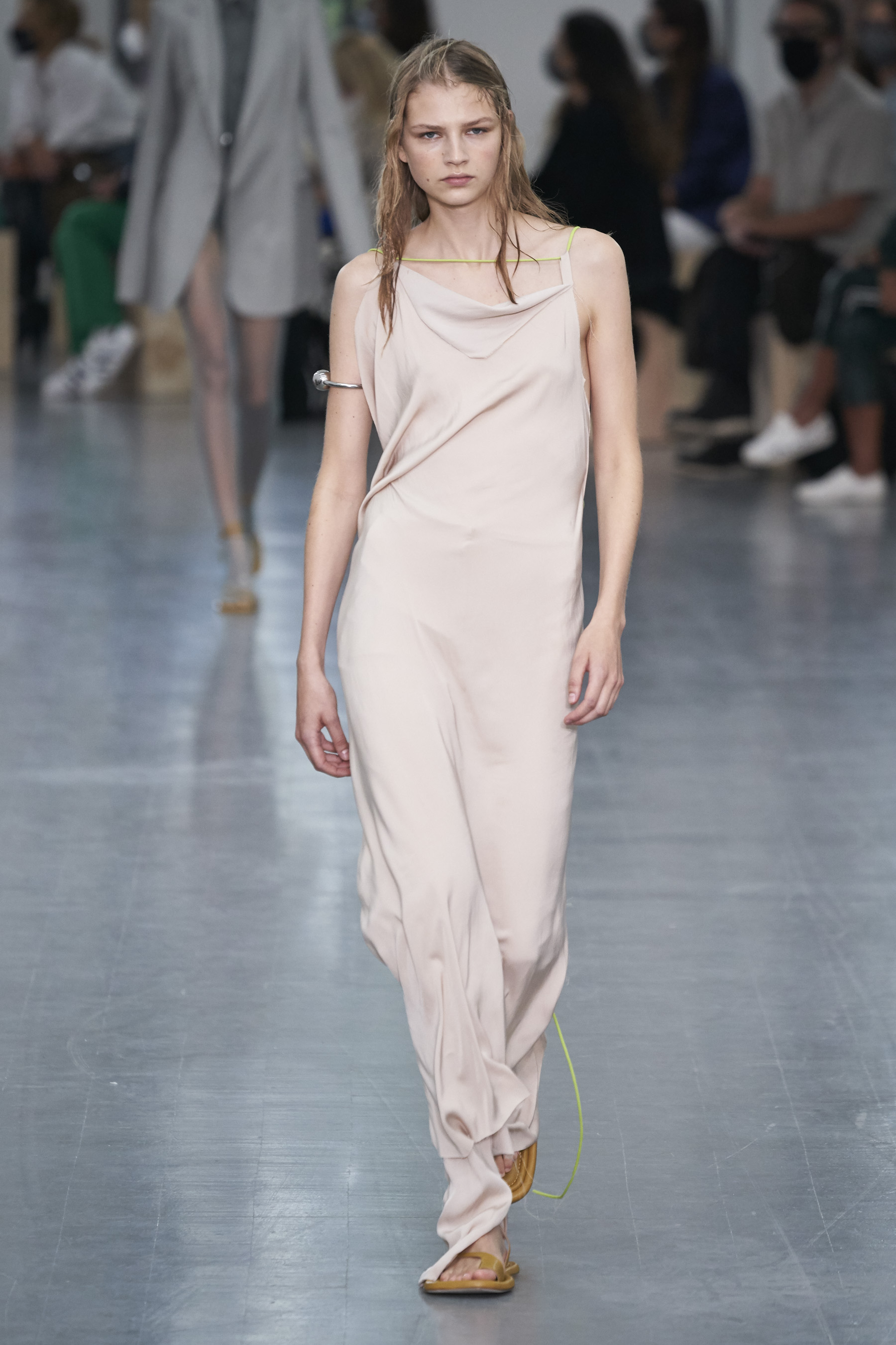 Look 14