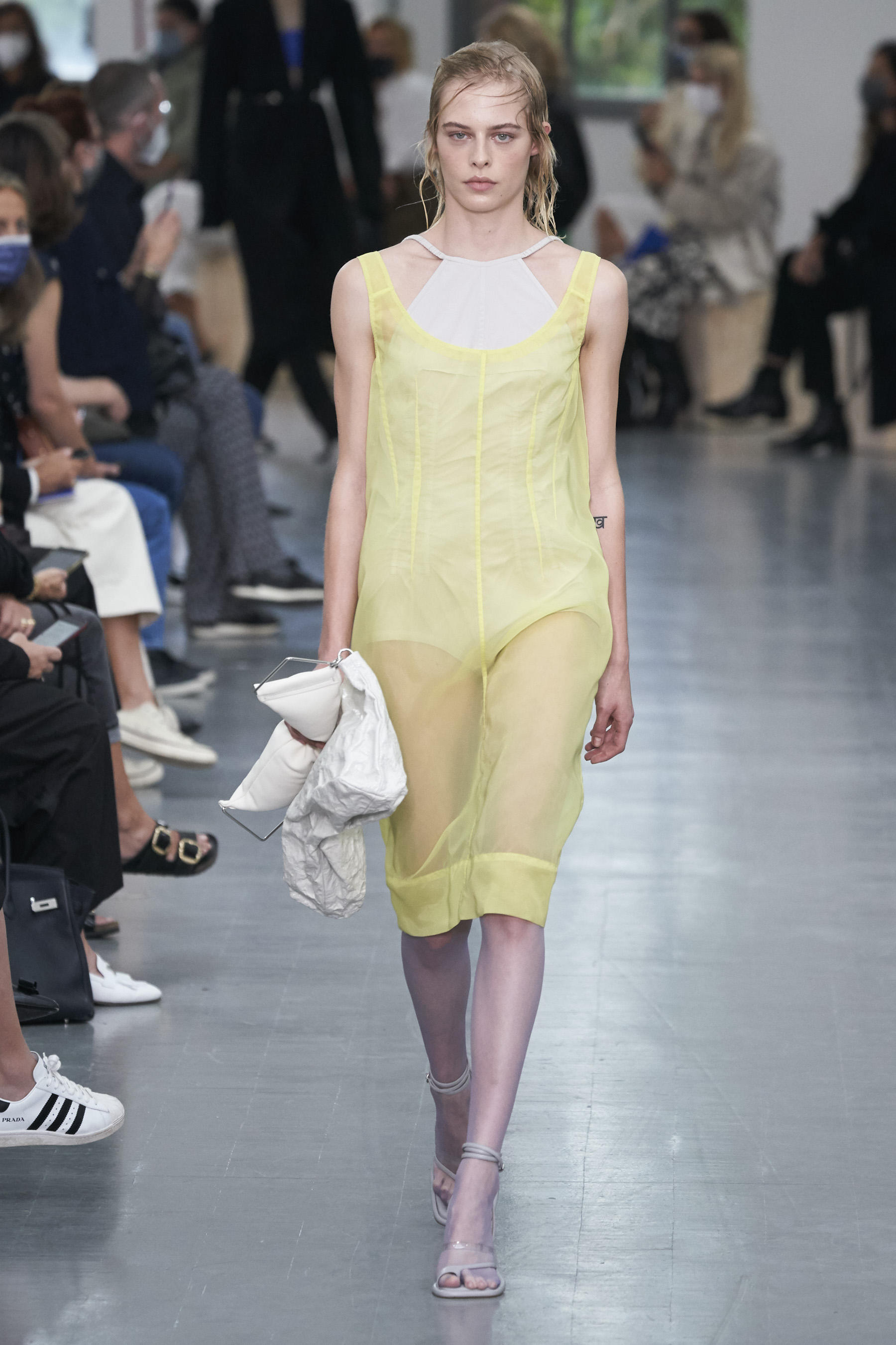 Look 18