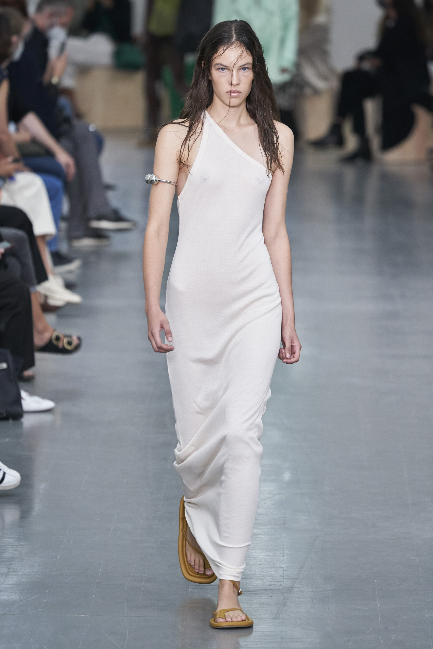 Look 25