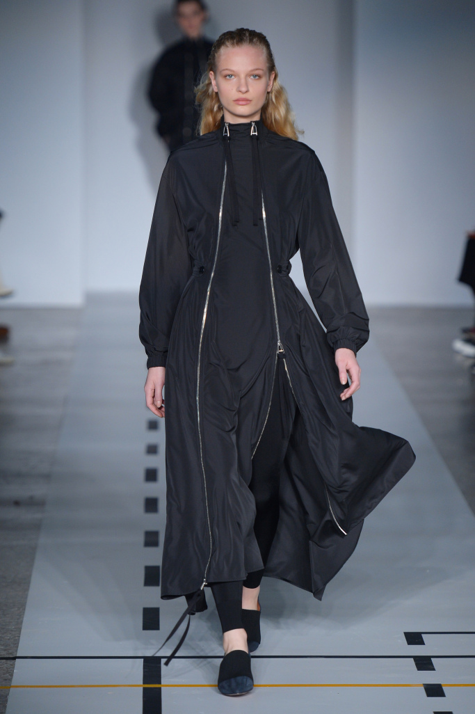 Look 16