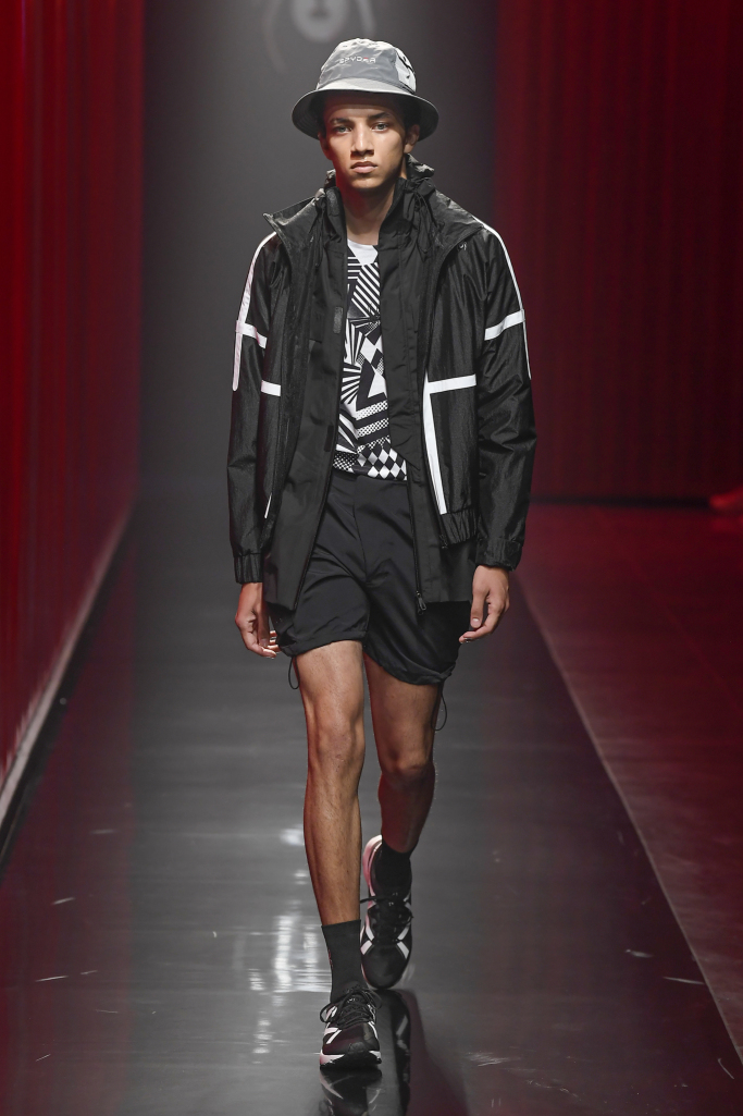 Look 10