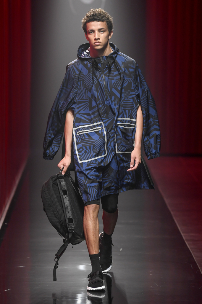Look 32