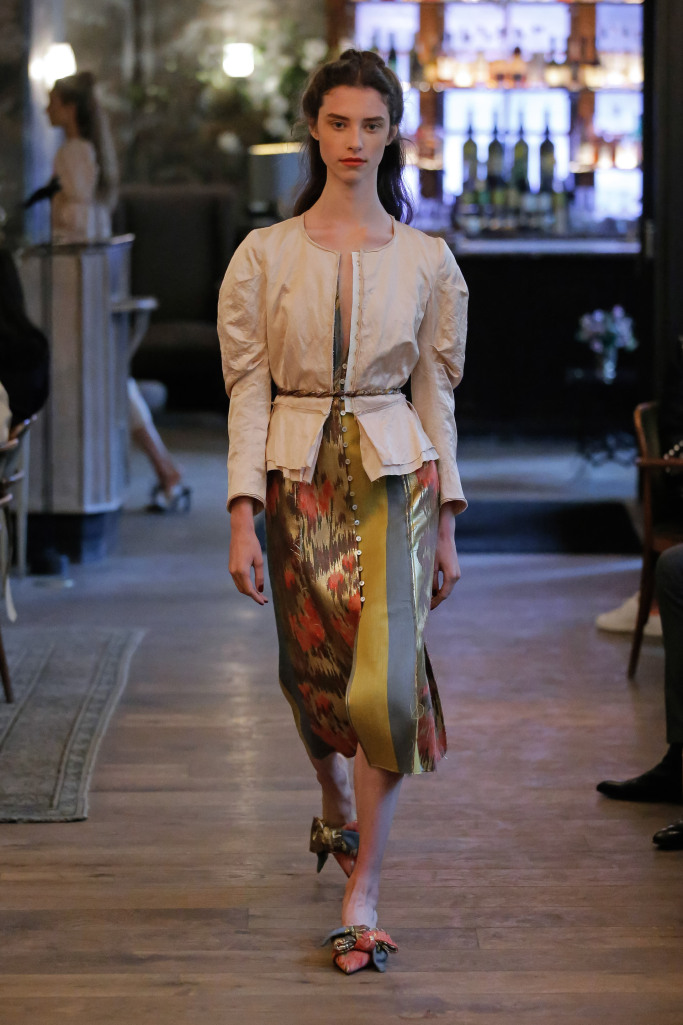 Look 10