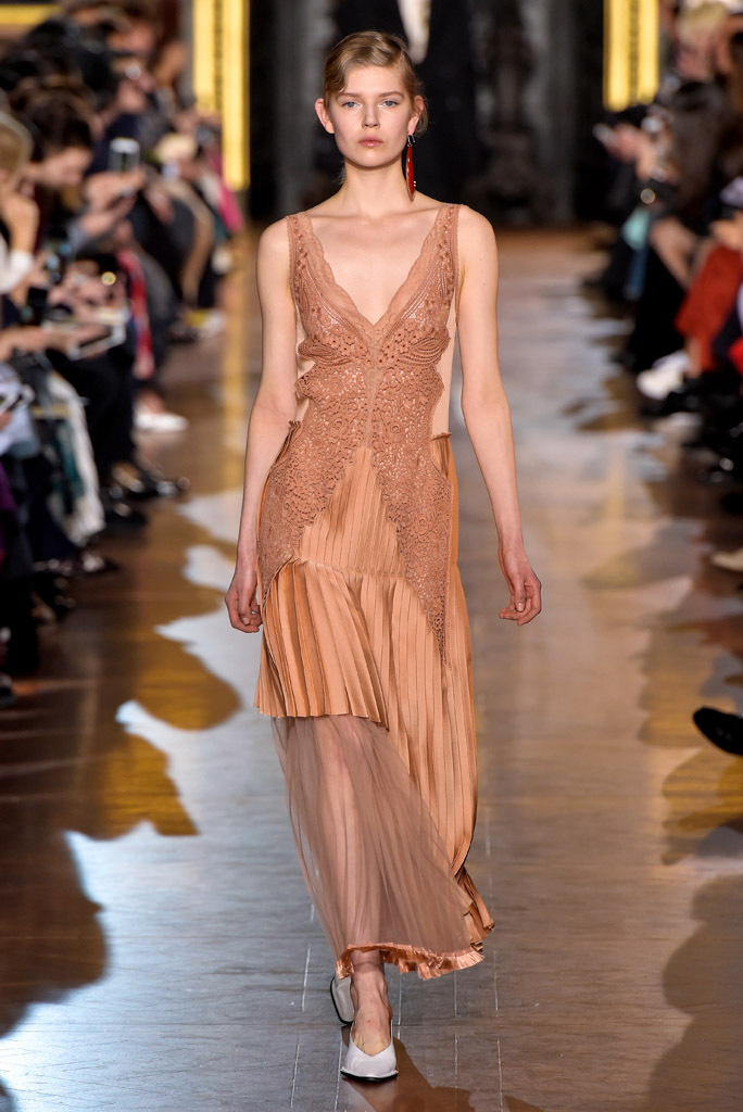 Look 11