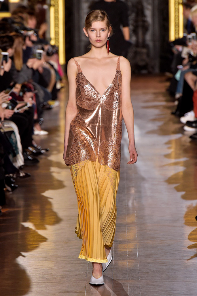 Look 37