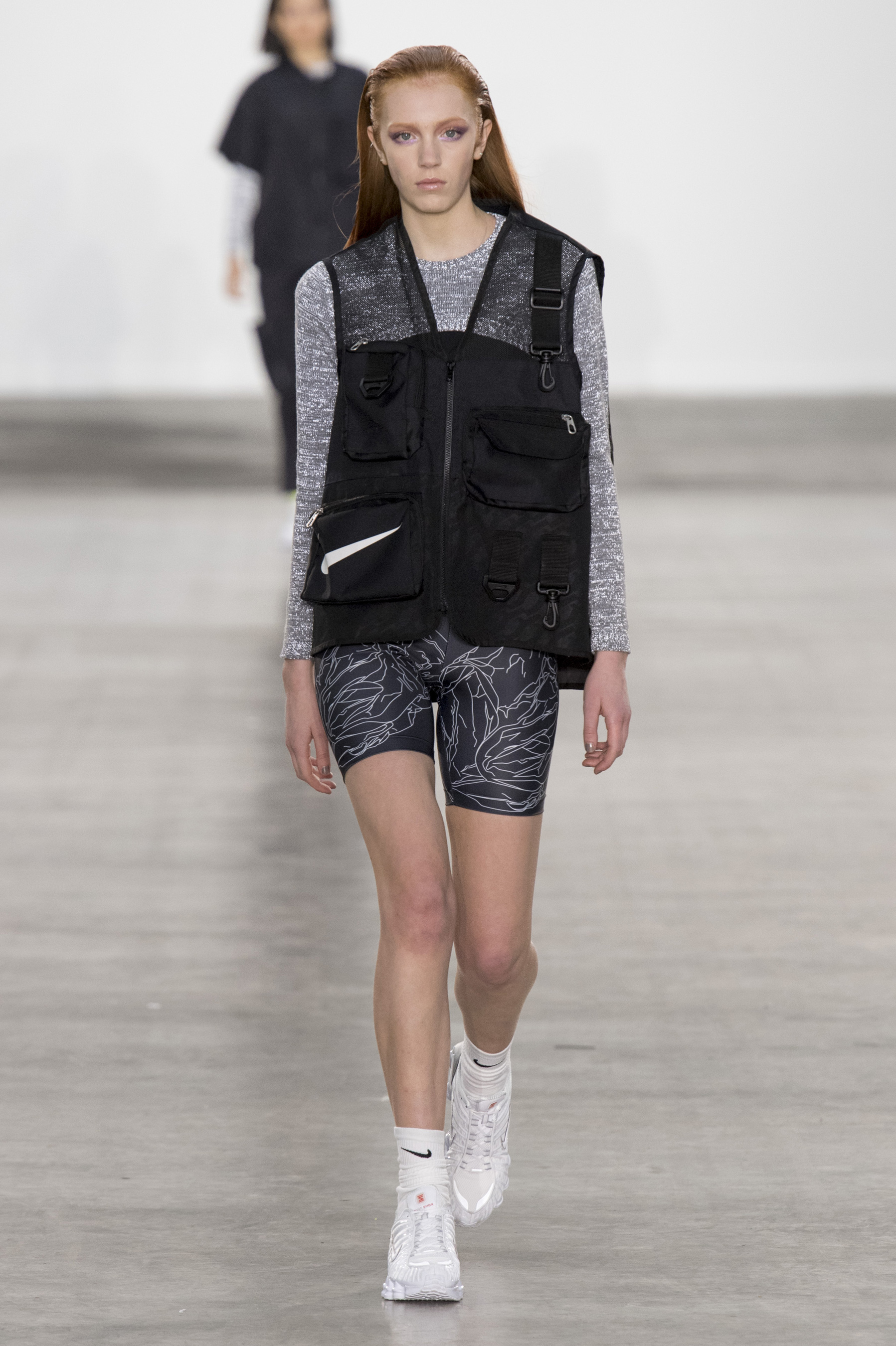 Look 16