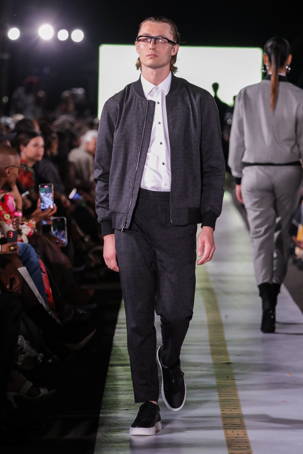 Look 15