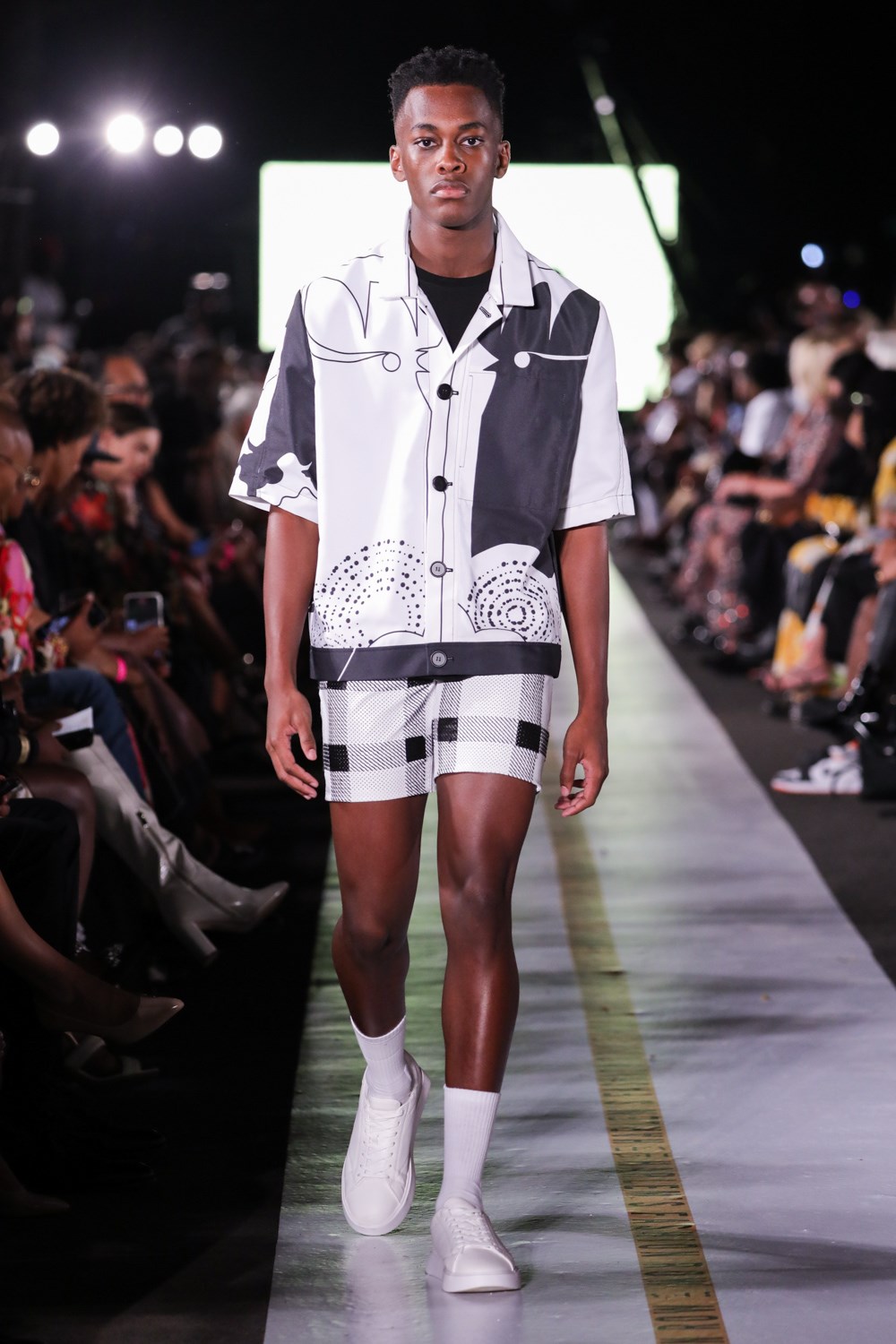 Look 25