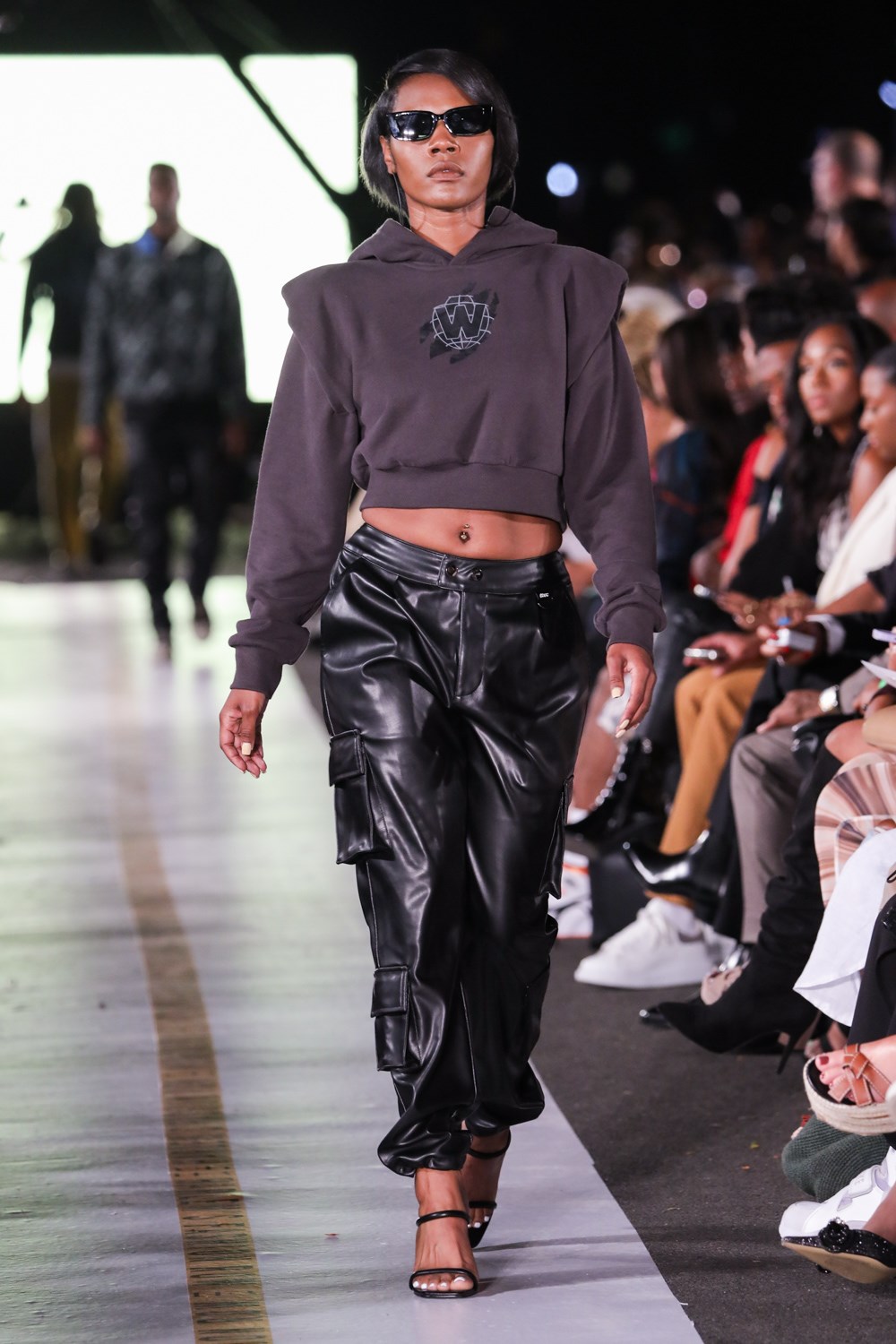 Look 60
