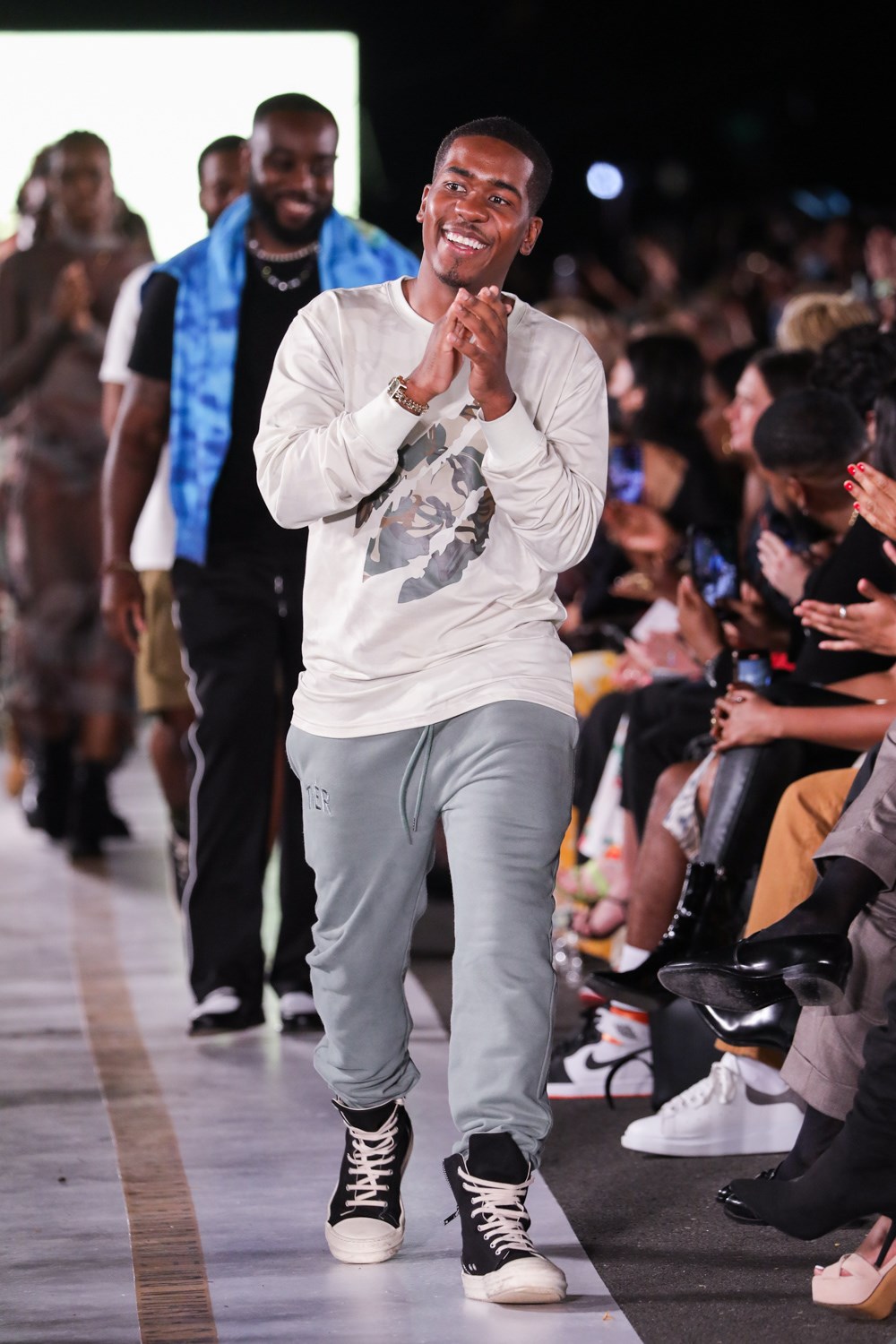 Look 64