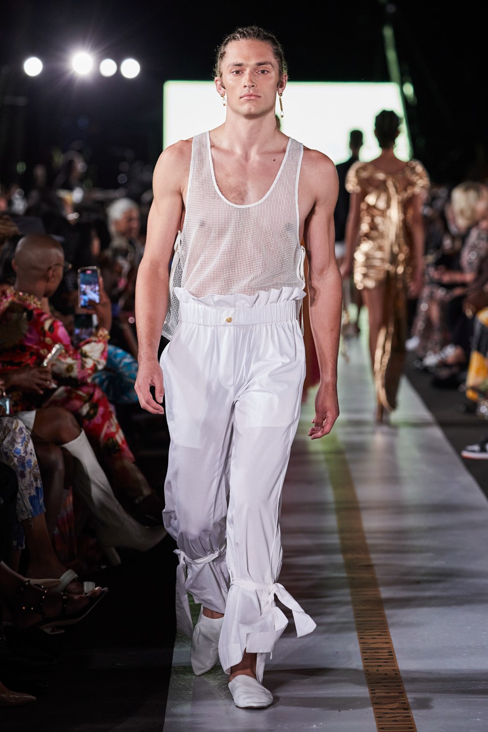 Look 70