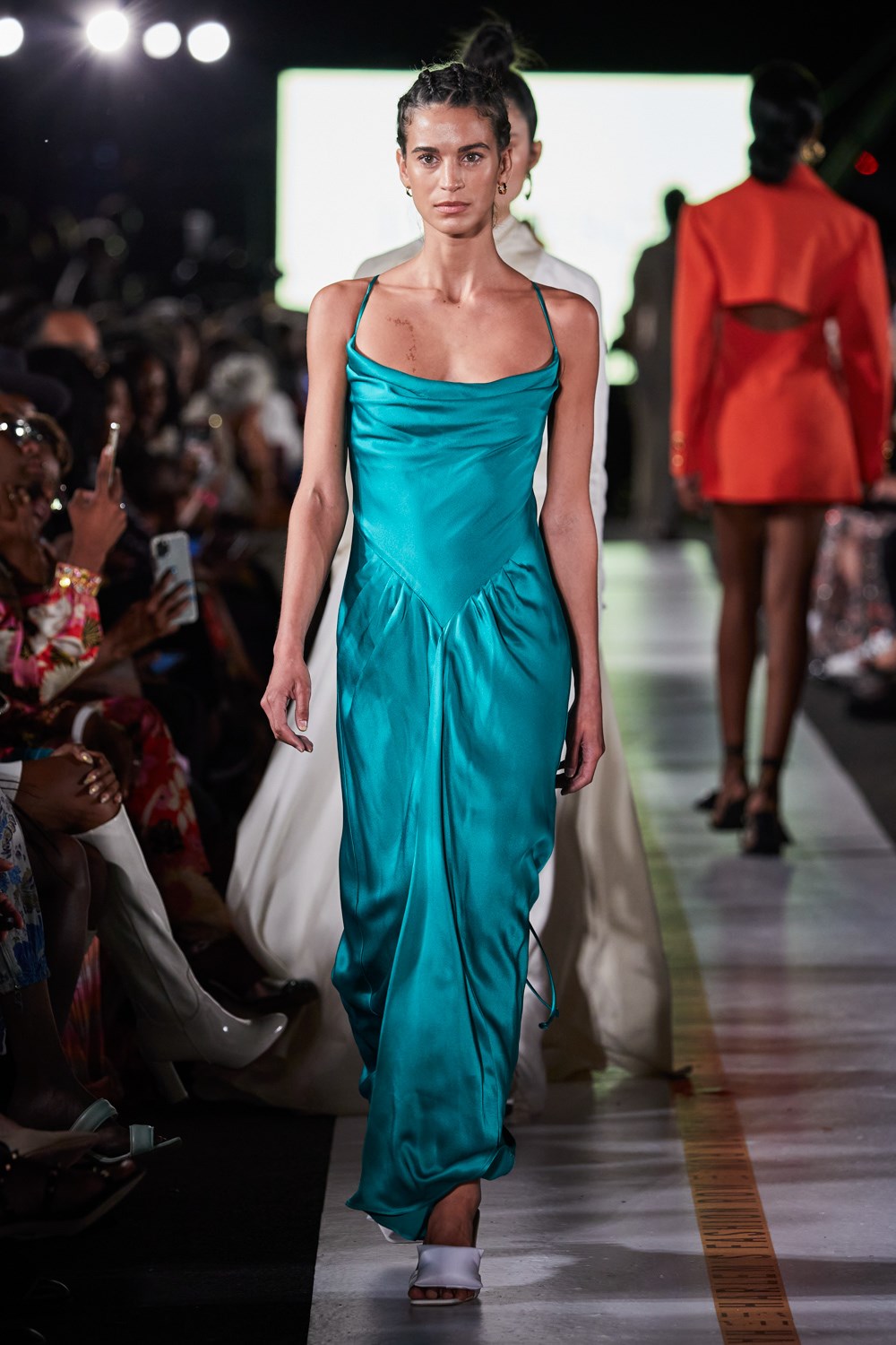 Look 75