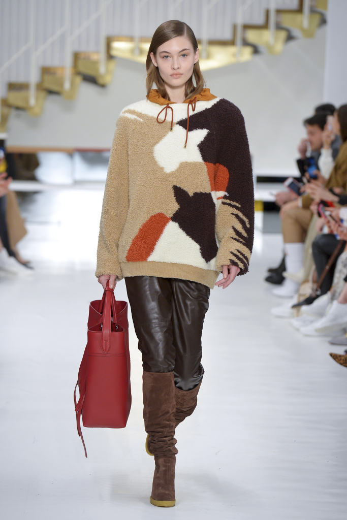 Look 16