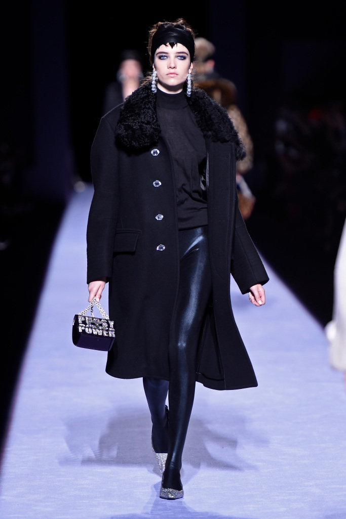 Look 12