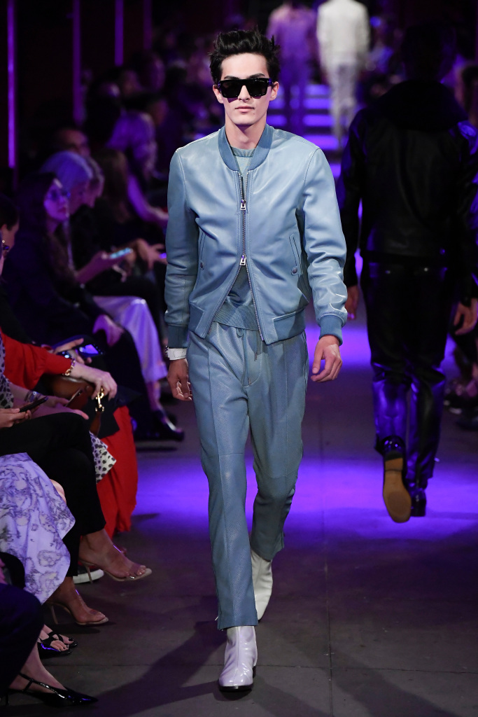 Look 25