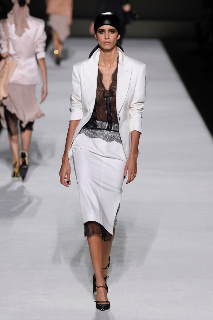 Look 19