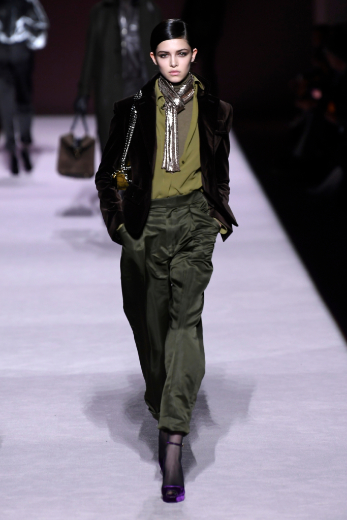 Look 10