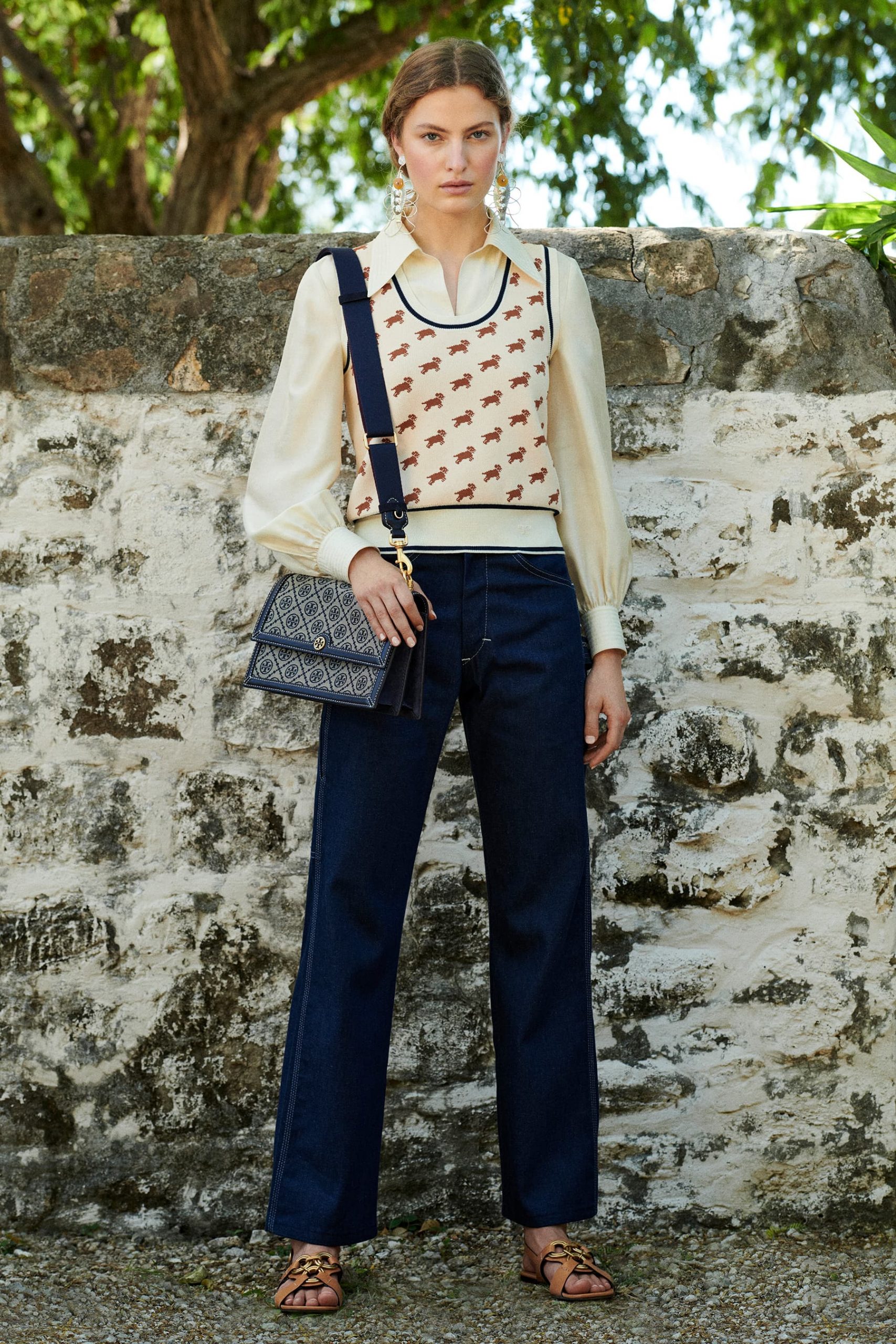 Look 15
