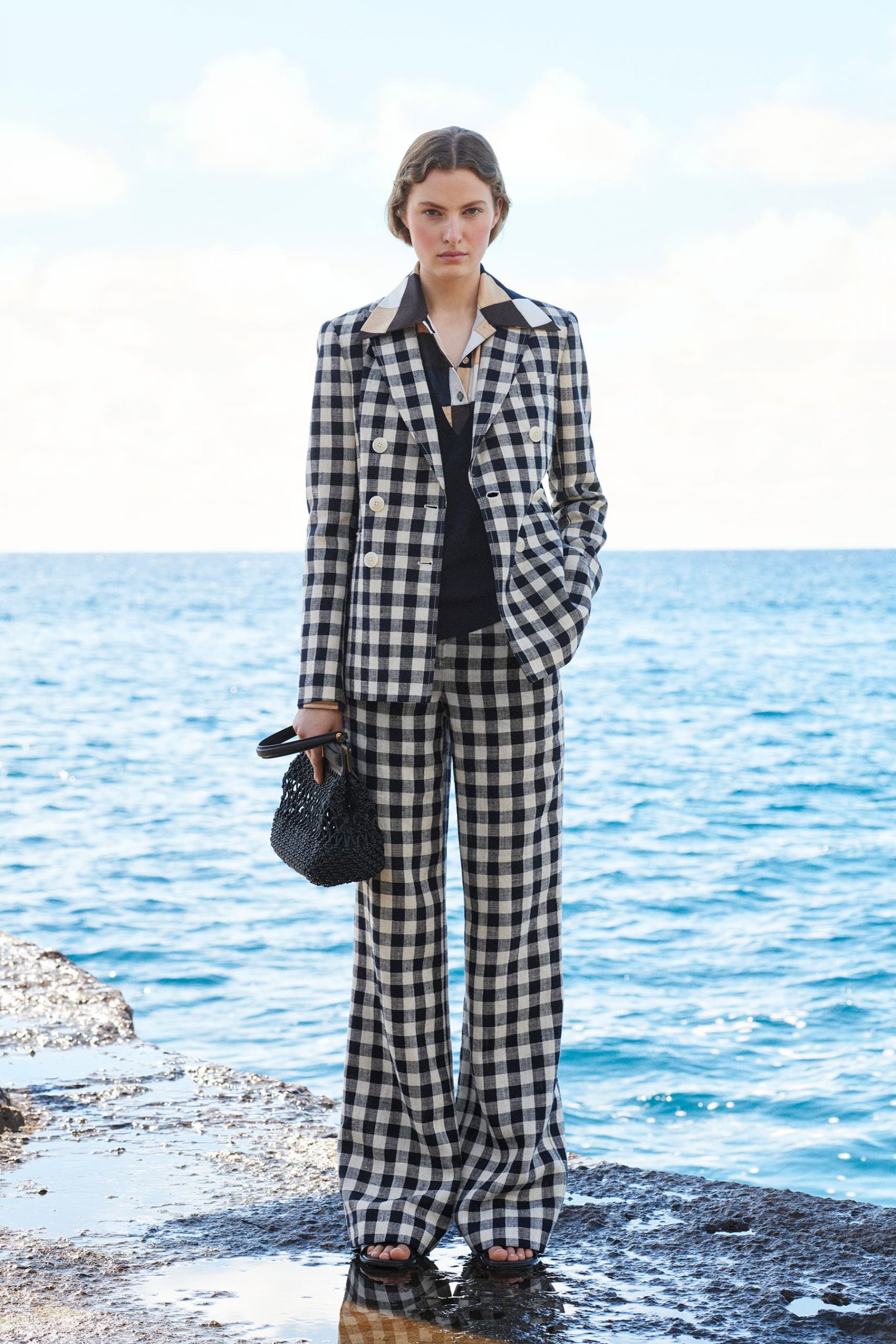 Look 16