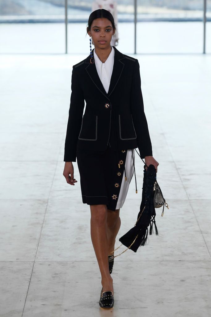 Look 18