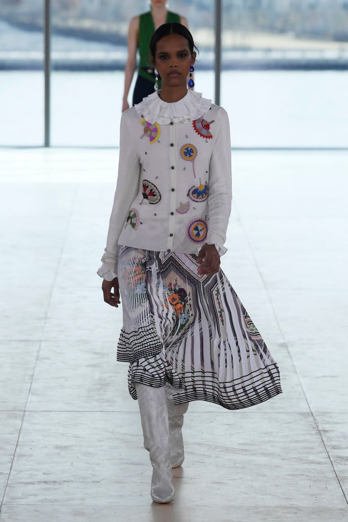 Look 19