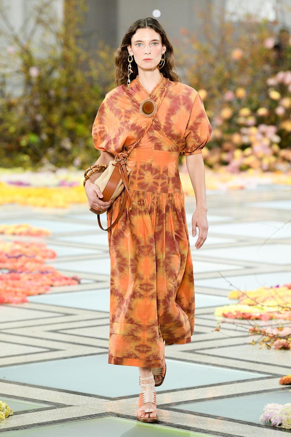 Look 12