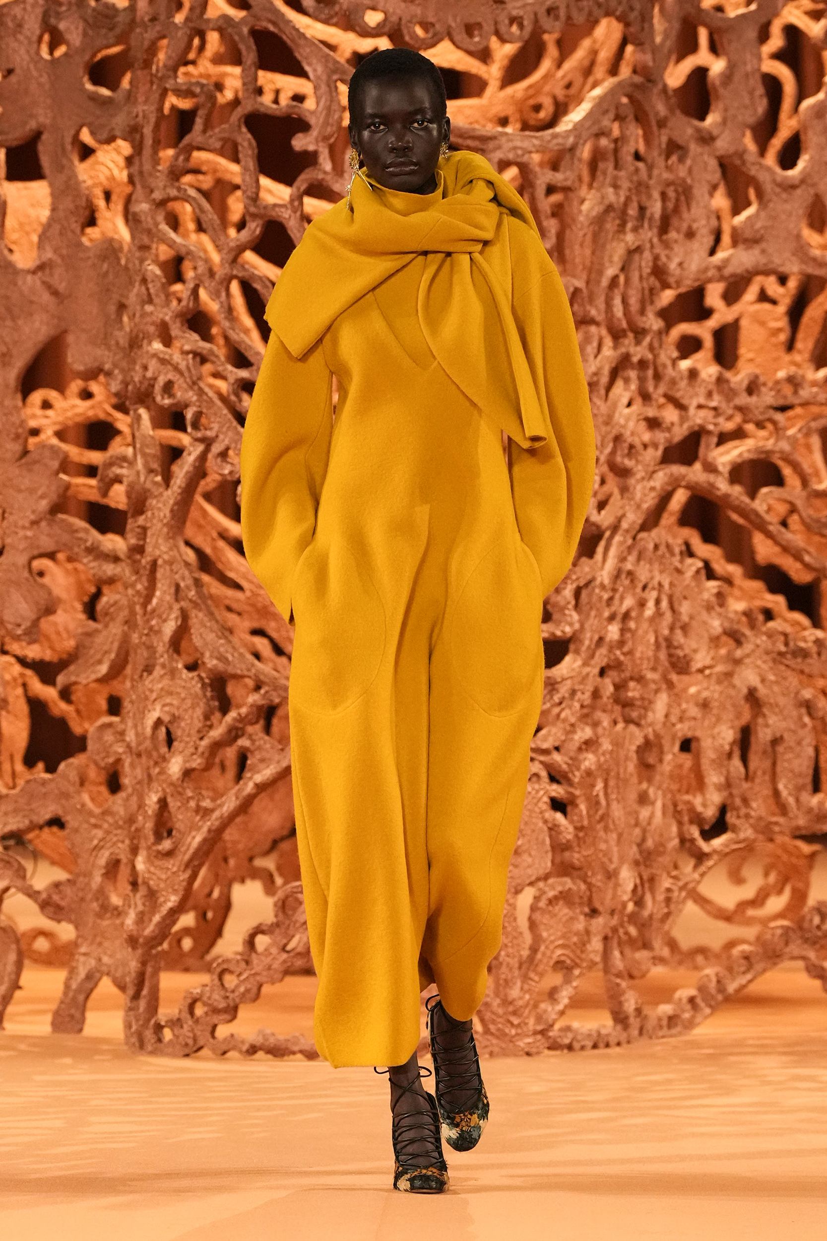 Look 5