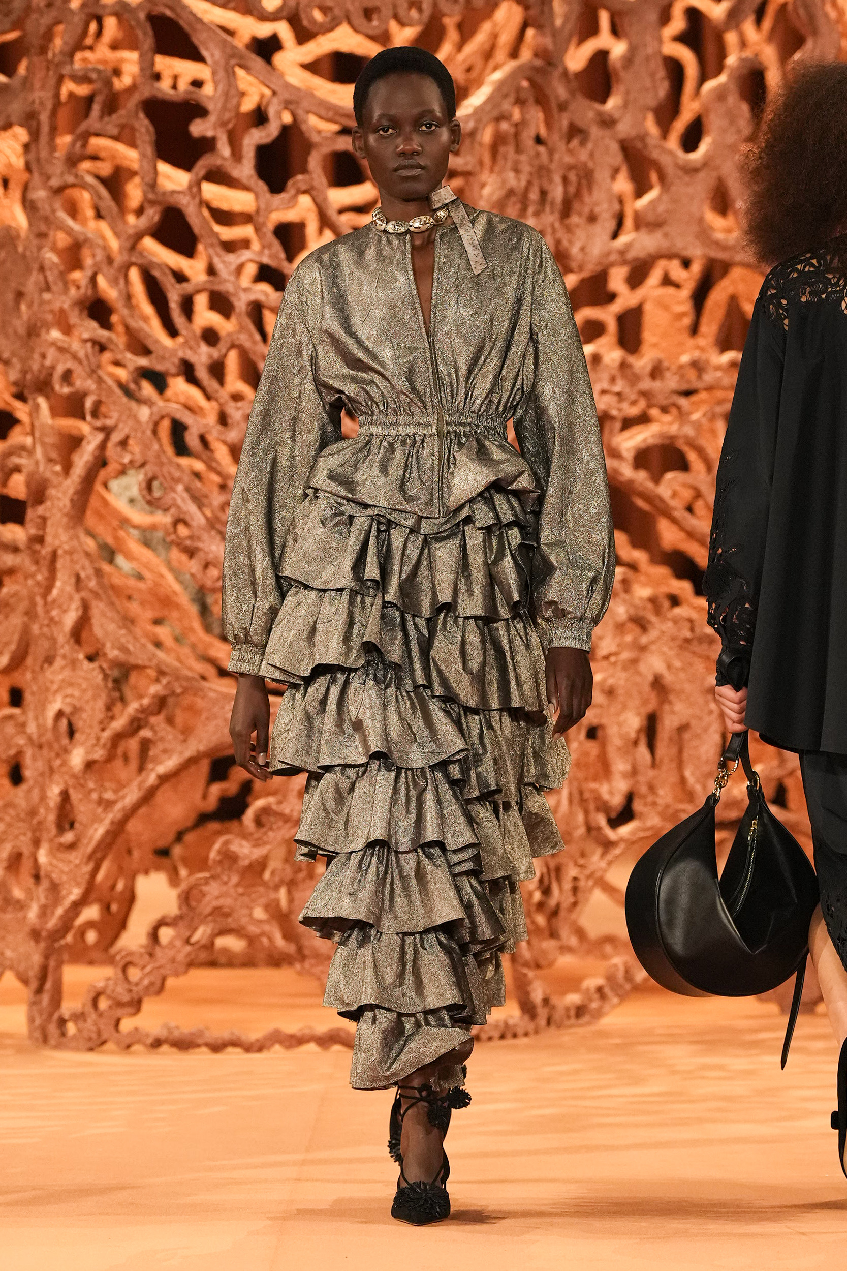 Look 18