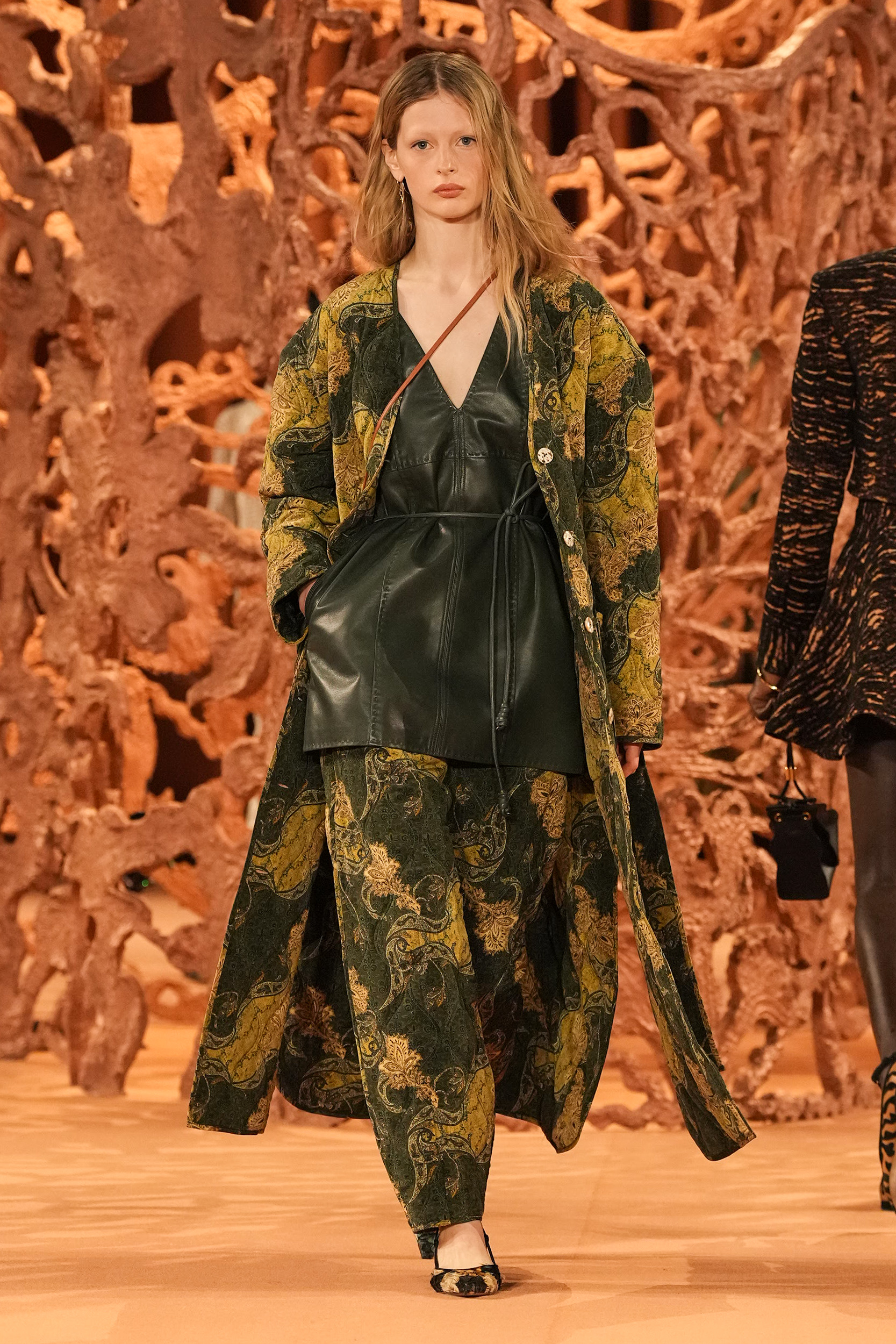 Look 34