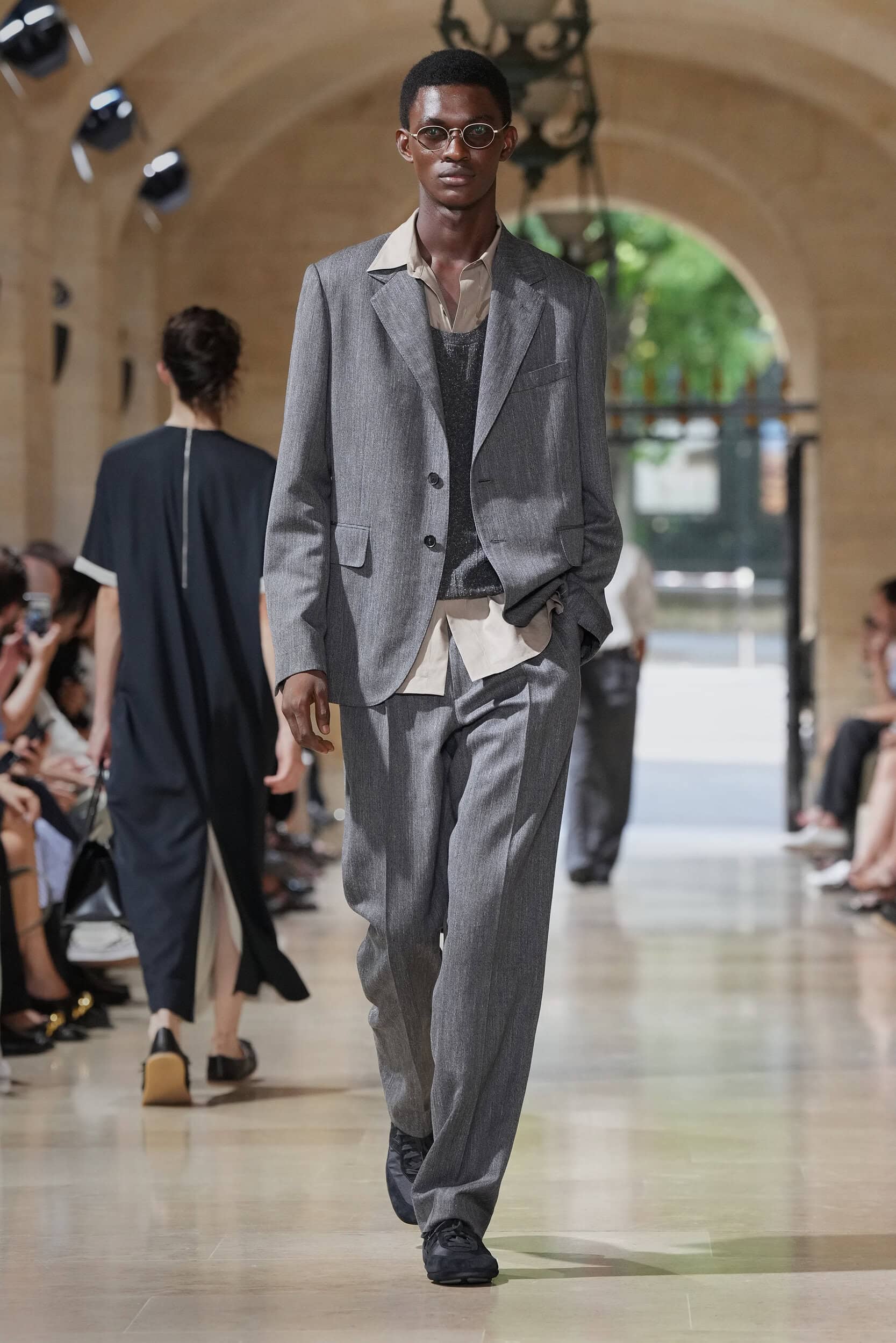 Look 5