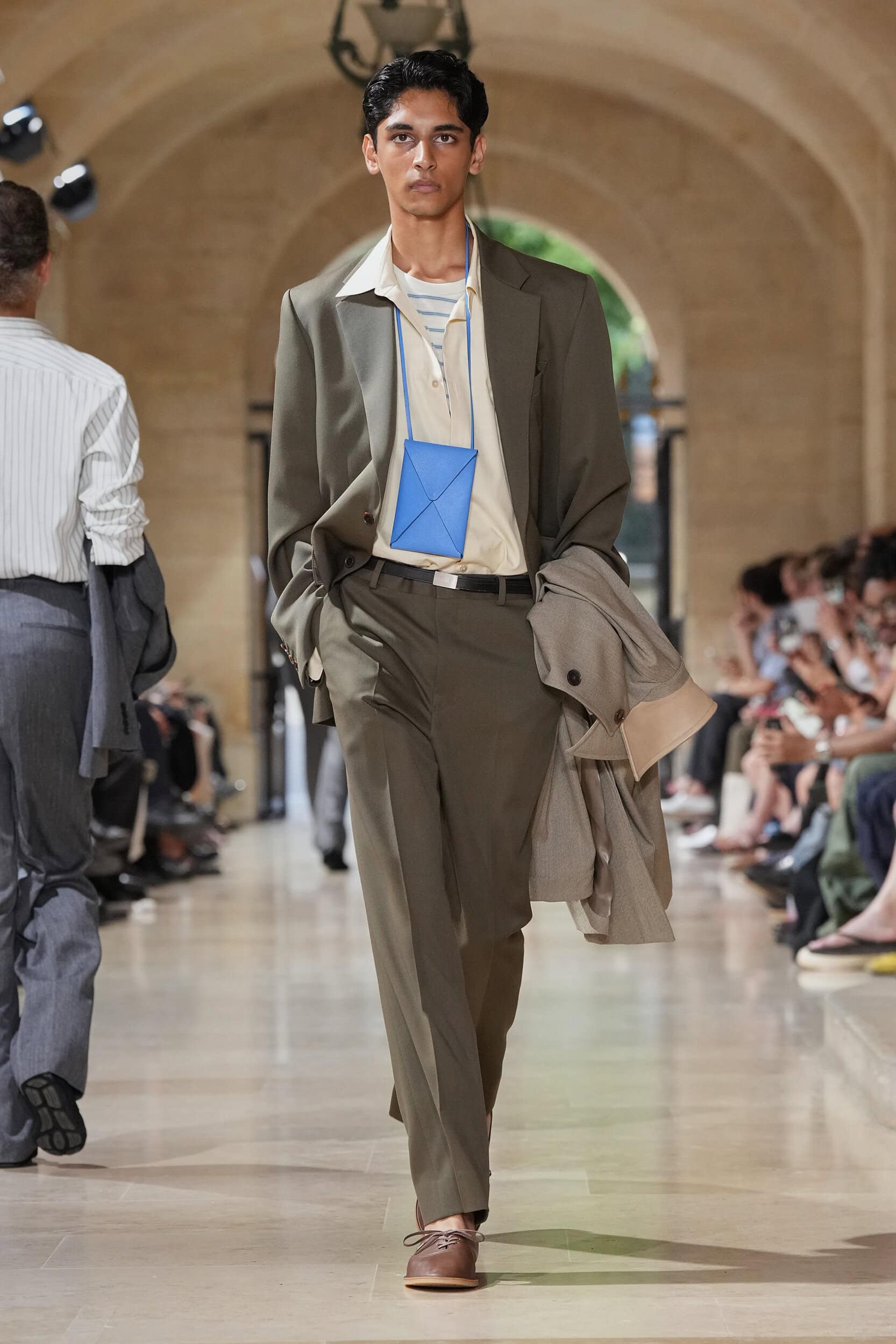 Look 7