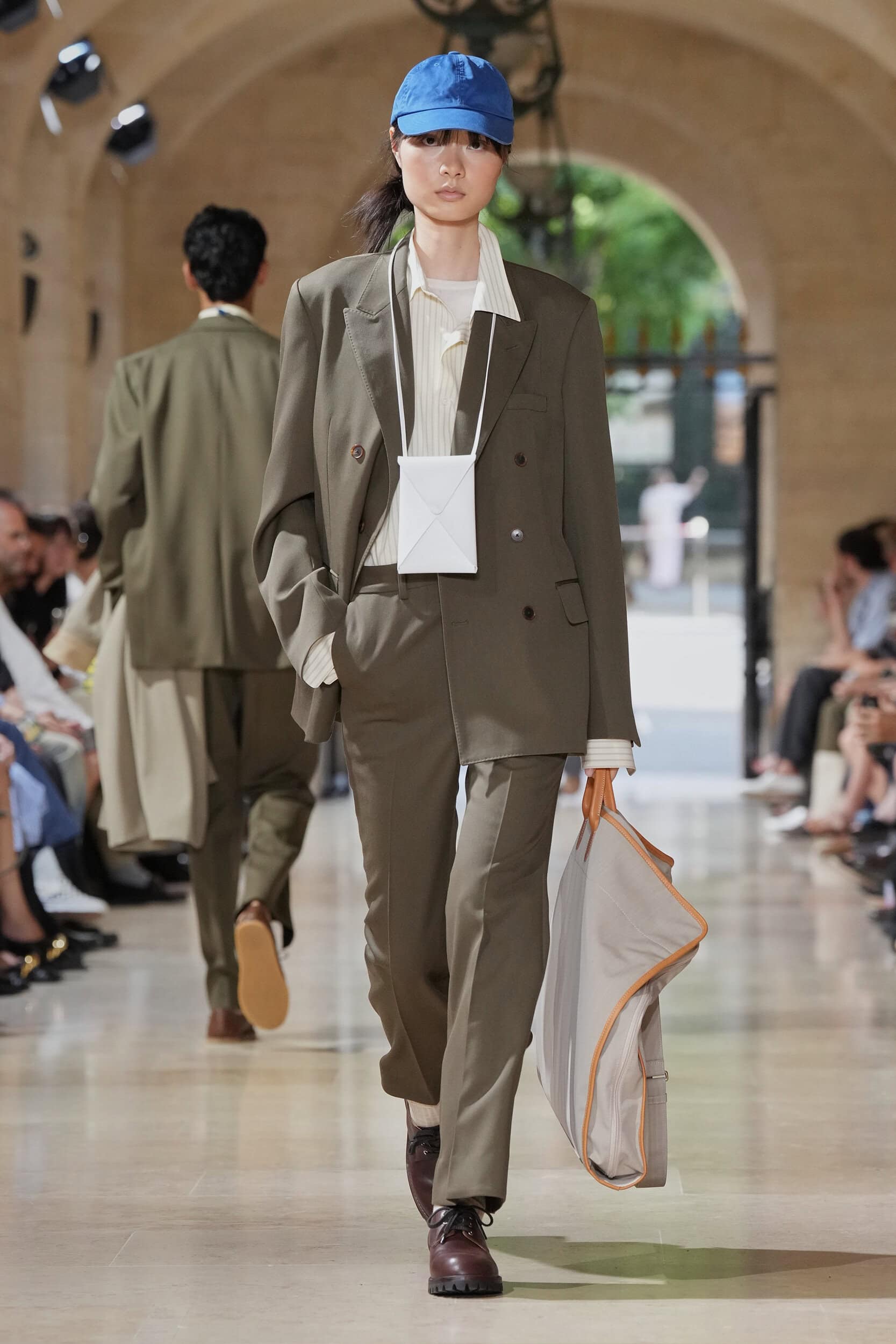Look 8