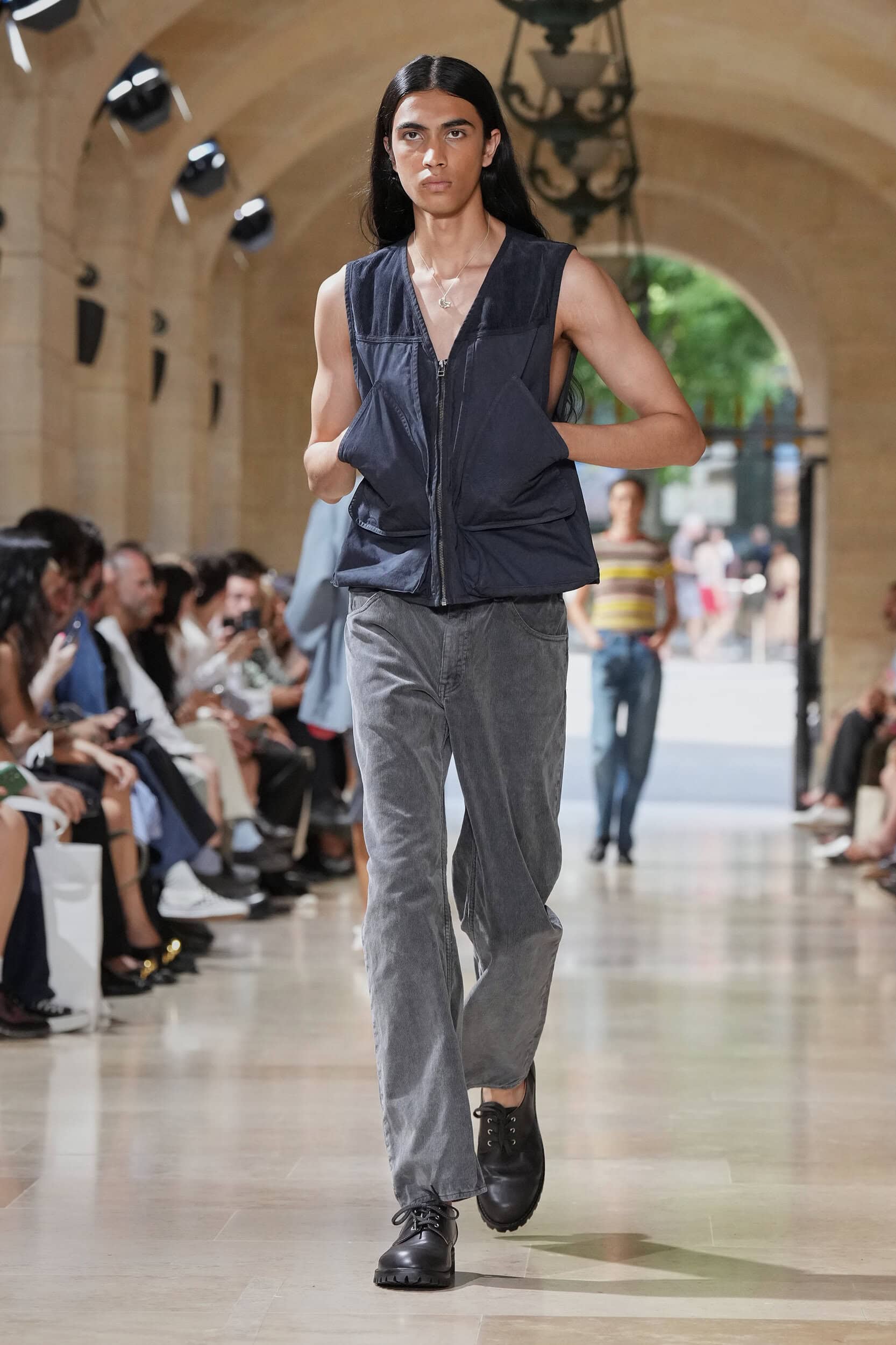 Look 13