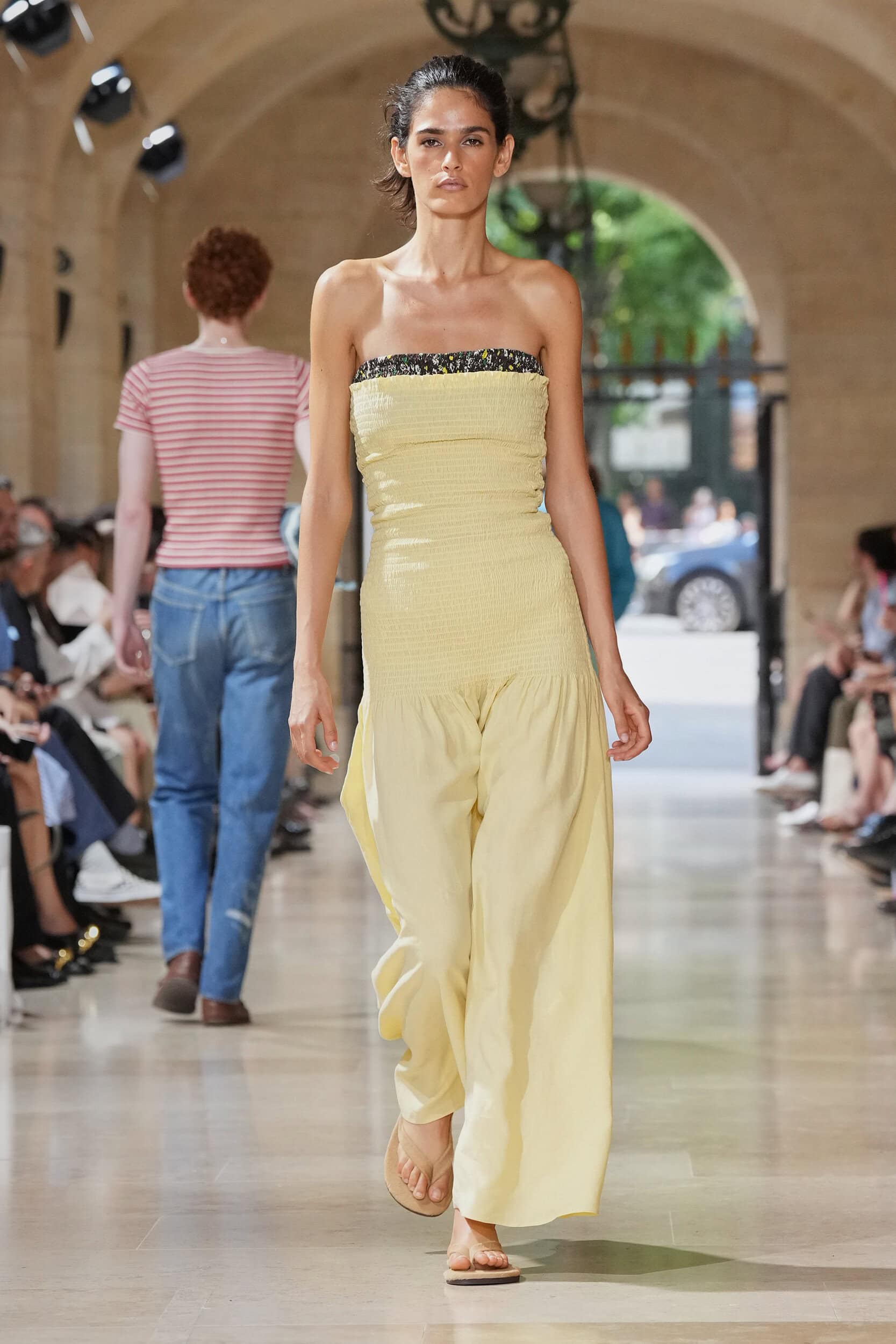 Look 16