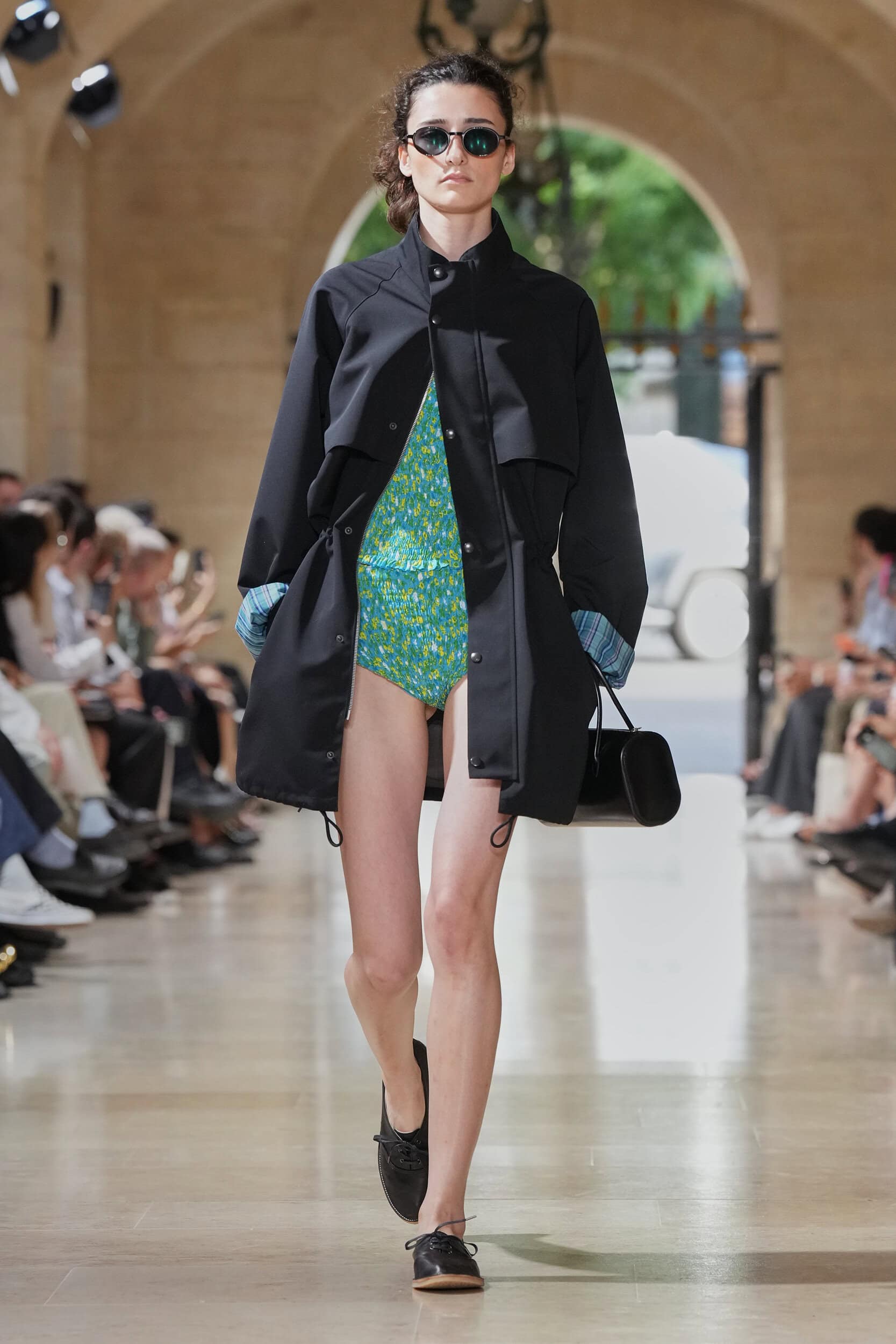 Look 25
