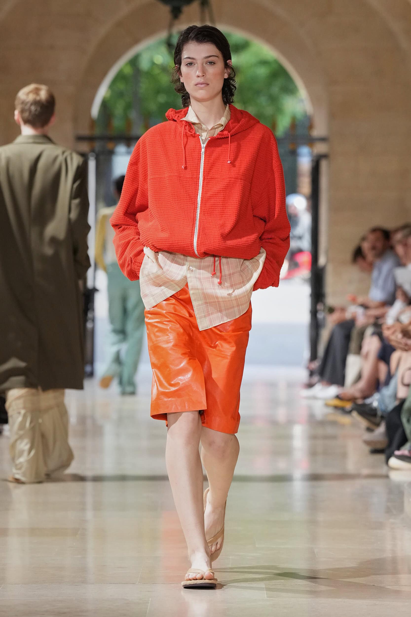 Look 32