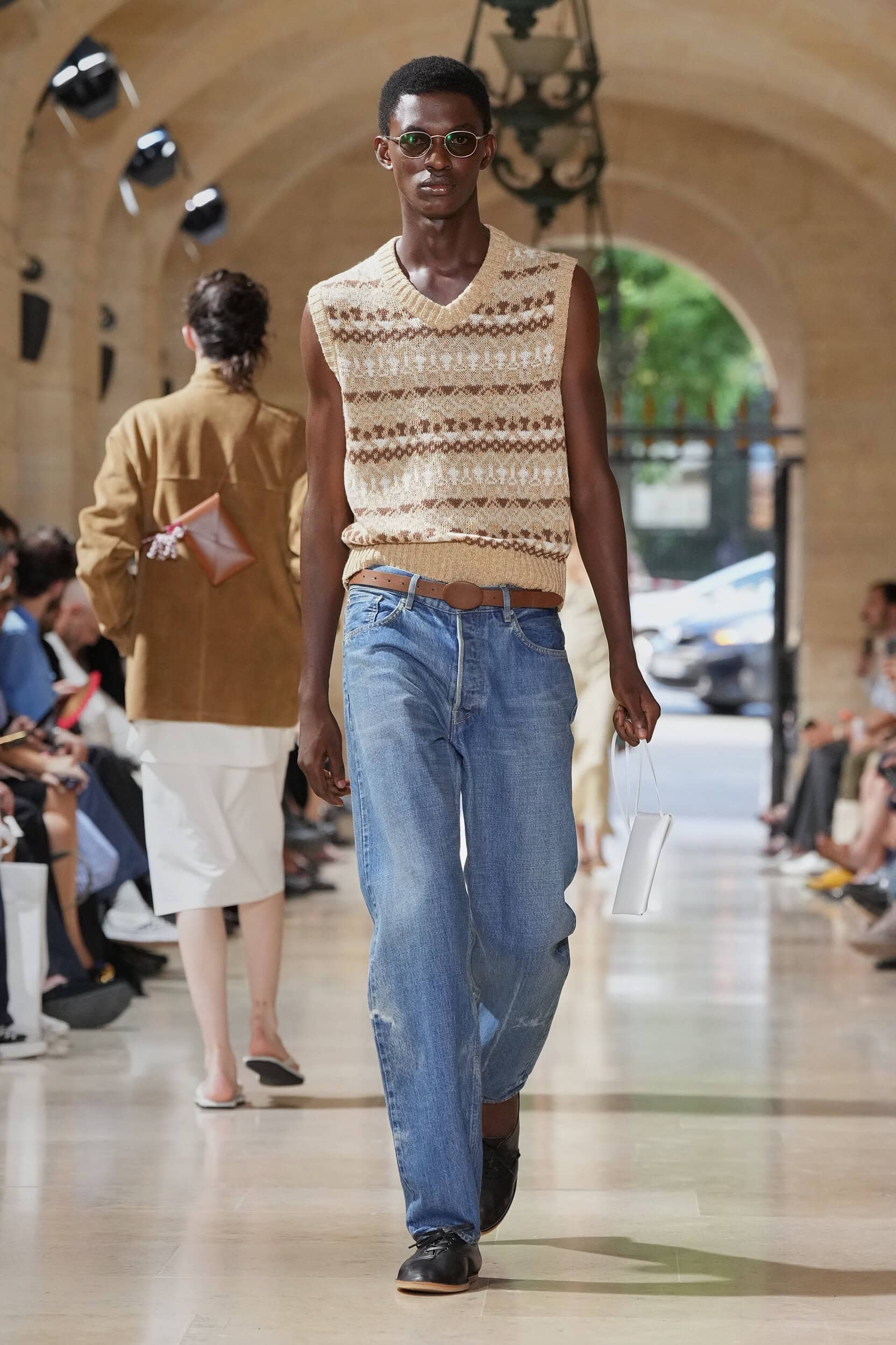 Look 35