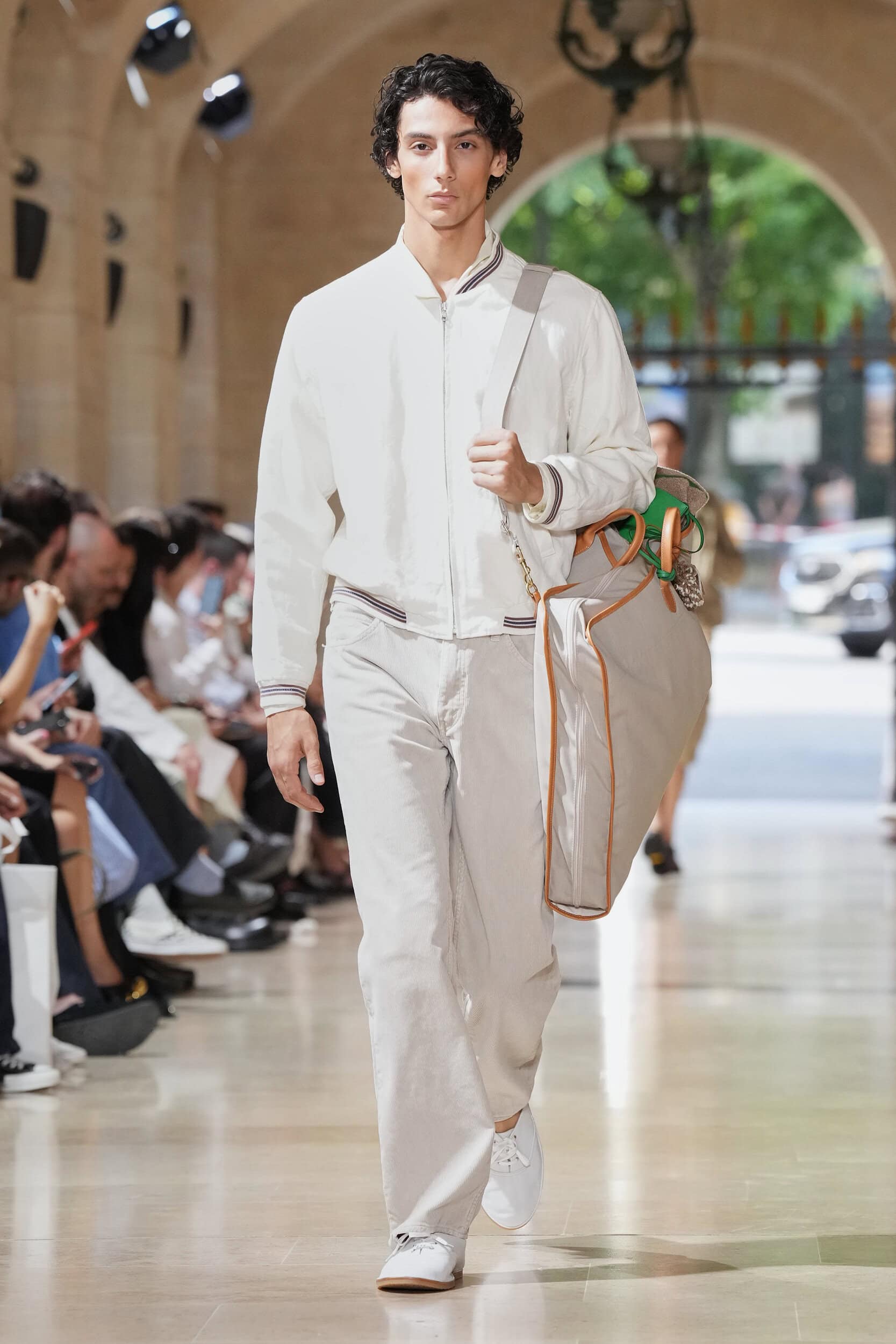 Look 37