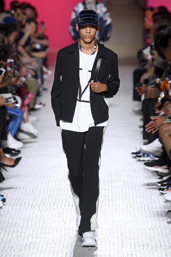 Look 10