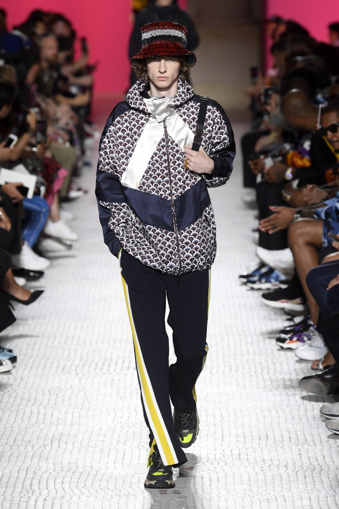 Look 18