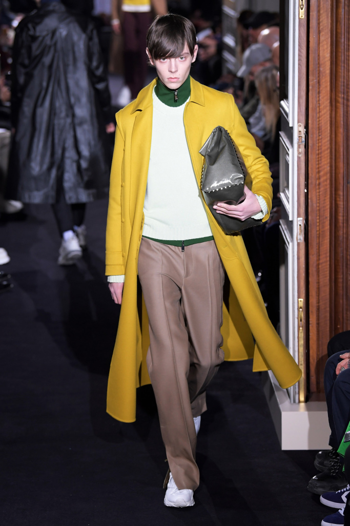 Look 19
