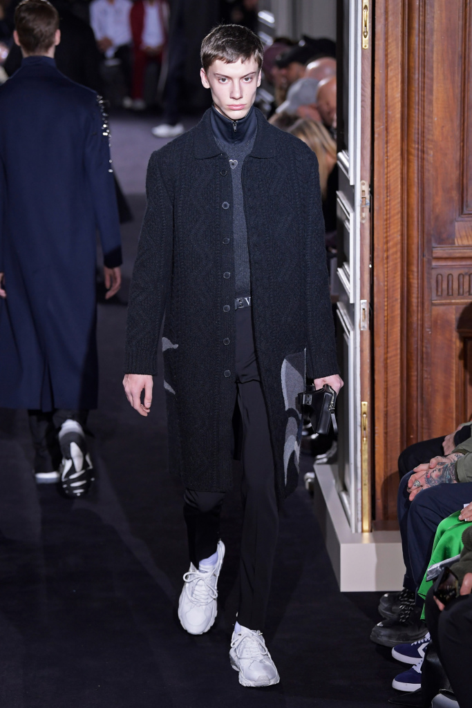 Look 24