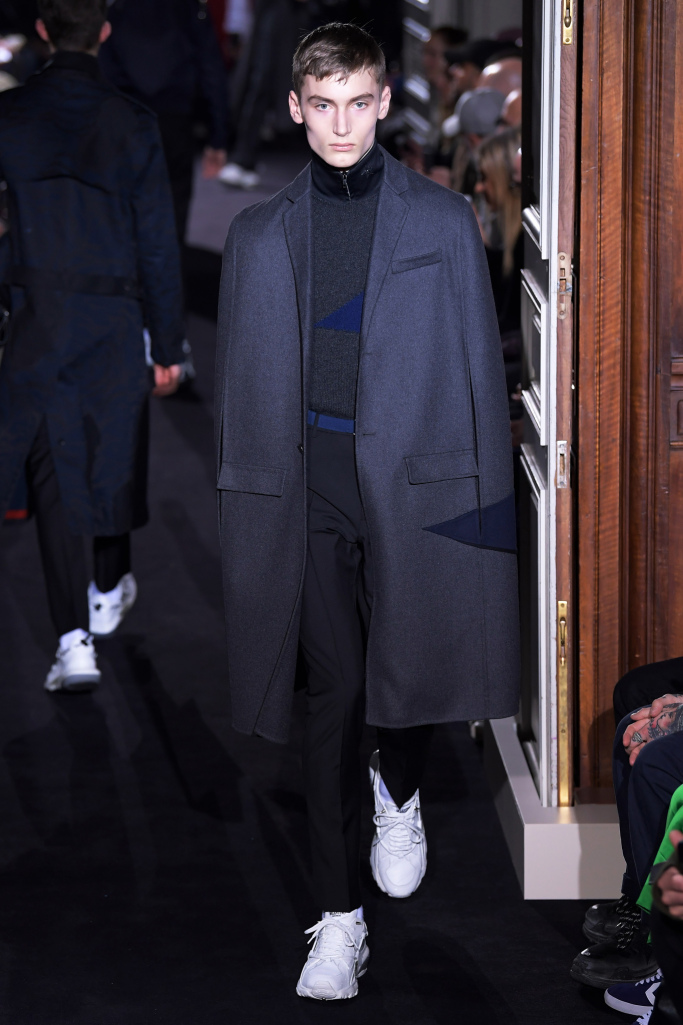 Look 30