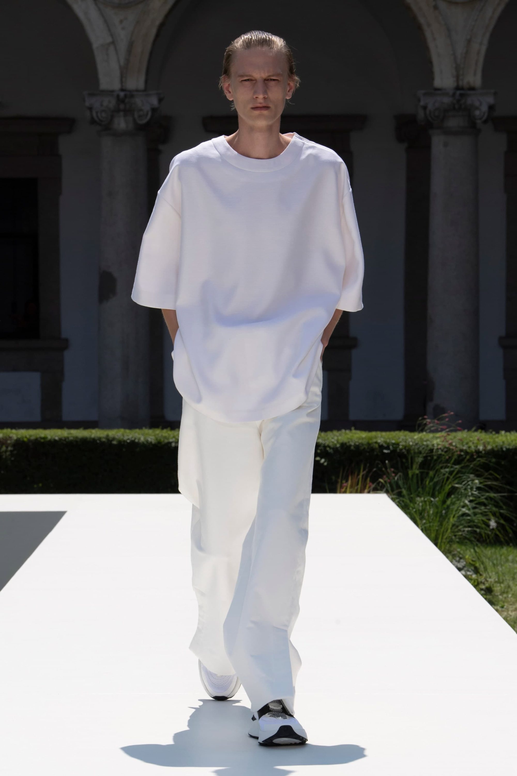 Look 12