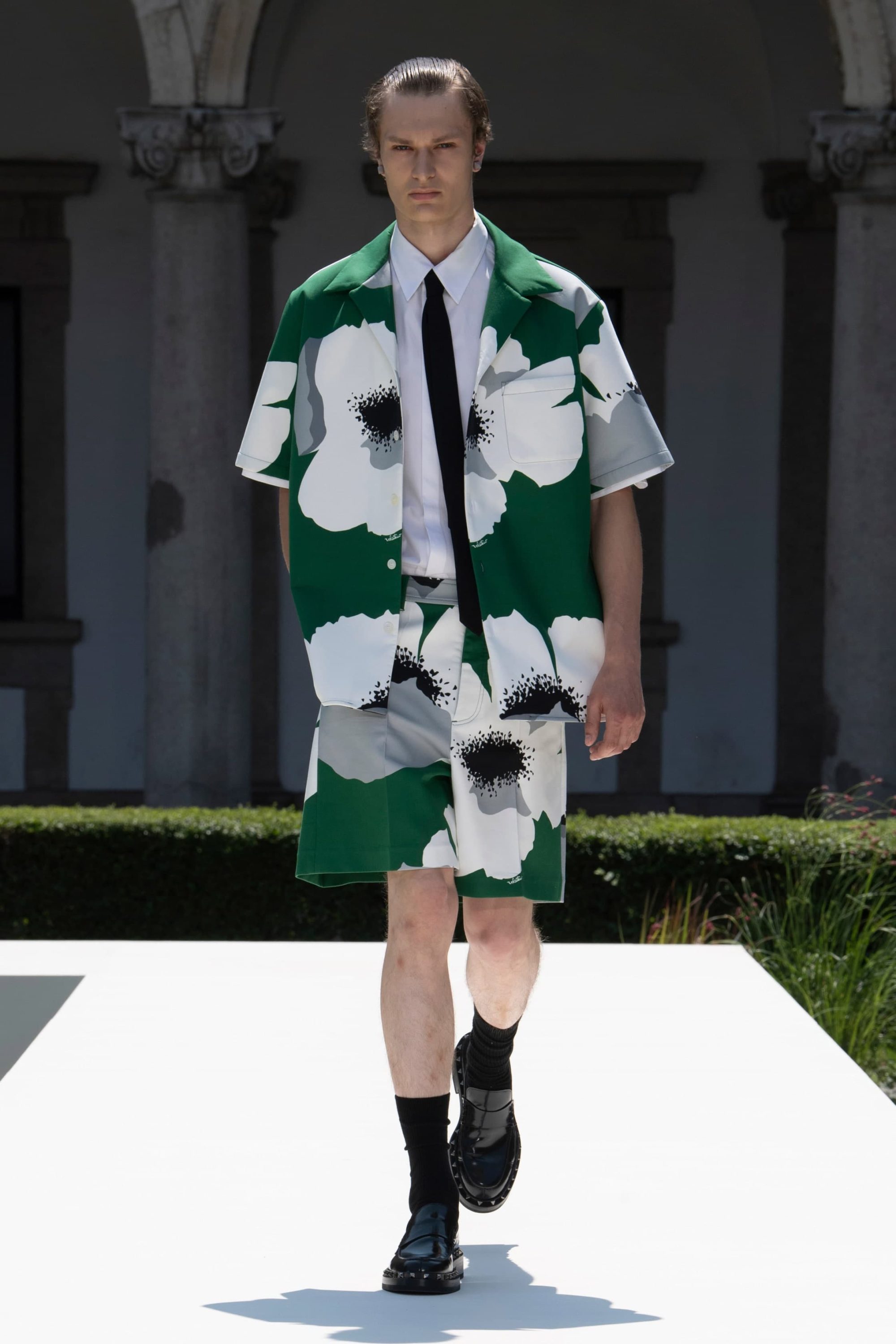 Look 28