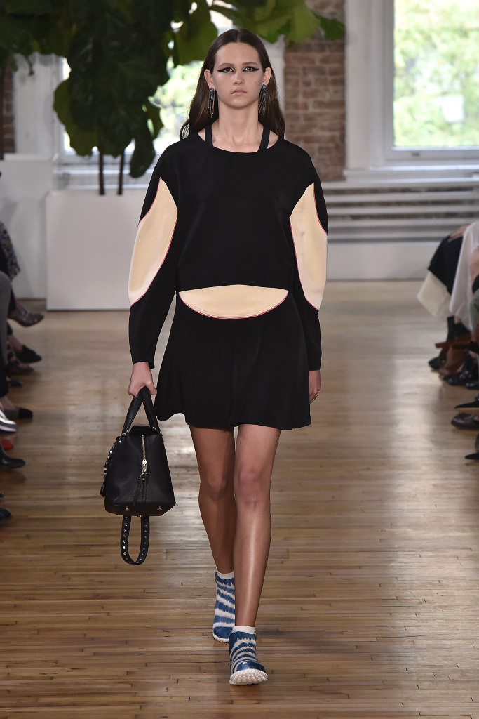 Look 16